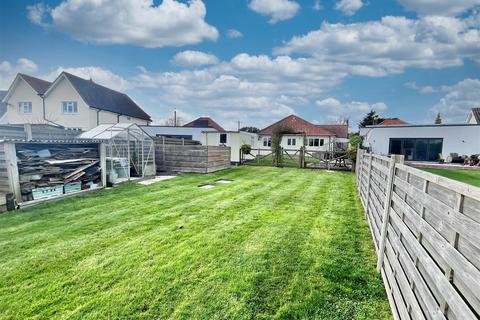 Jubilee Bungalow Grove Hill, Belstead, Ipswich, IP8 3LU