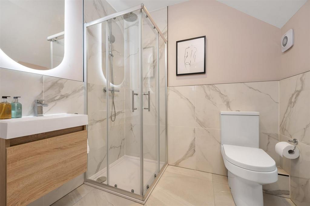 Ensuite shower room