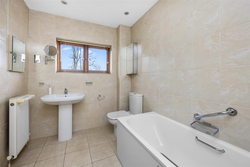 Bath &amp; Shower Room/WC