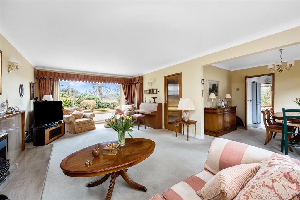 Living/Dining Room