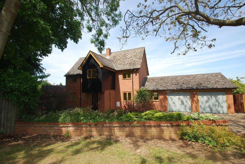 Barons Road, Bury St. Edmunds IP33 4 bed detached house to rent £2,500 pcm (£577 pw)