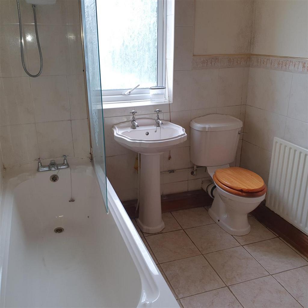 Carnarvon Grove, SuttonInAshfield 2 bed house for sale £95,000