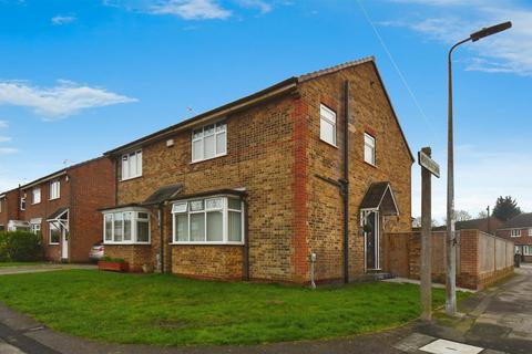 3 bedroom semi-detached house for sale - Ashendon Drive, Hull