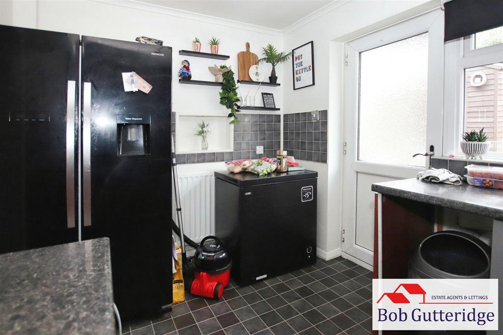 Fitted kitchen