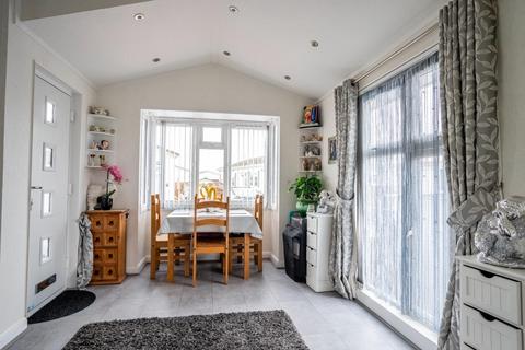 2 bedroom detached bungalow for sale, Elm Avenue, Acaster Malbis, York