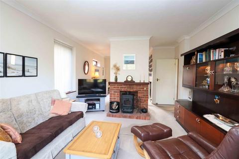 42 Rounton Road, Church Crookham, Fleet, GU52 6HB