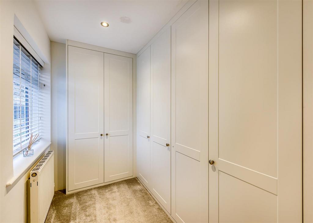 89 Redhouse Road-bed2 dressing.jpg