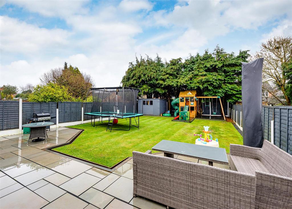 89 Redhouse Road-garden2.jpg