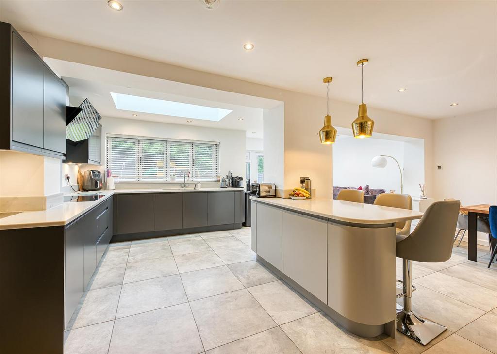 89 Redhouse Road-kitchen5.jpg