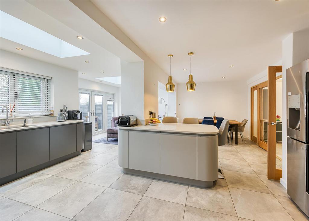 89 Redhouse Road-kitchen7.jpg