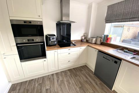 20 Azalea Walk, Burbage, Hinckley, LE10 2SR