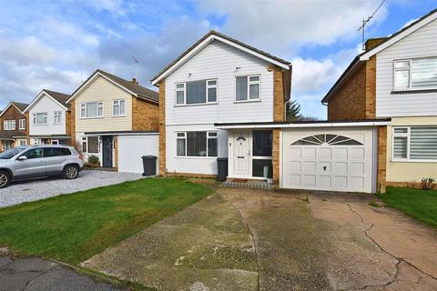 9 Woolards Way, South Woodham Ferrers, Chelmsford, CM3 5NW