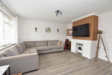9 Woolards Way, South Woodham Ferrers, Chelmsford, CM3 5NW