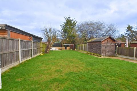 9 Woolards Way, South Woodham Ferrers, Chelmsford, CM3 5NW