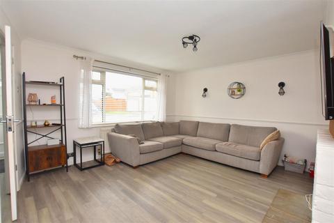 9 Woolards Way, South Woodham Ferrers, Chelmsford, CM3 5NW