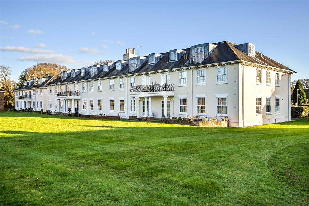 Marchwood Gate, Chichester 3 bed apartment for sale £300,000