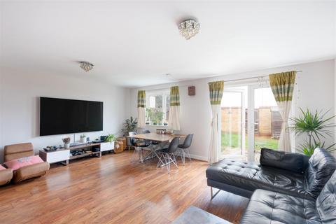 4 bedroom semi-detached house for sale, Grand Drive, Raynes Park SW20