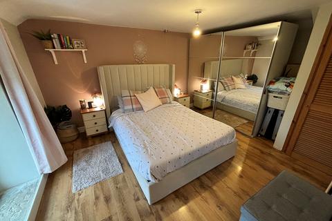 3 bedroom semi-detached house for sale, Cwrtnewydd, Llanybydder, SA40