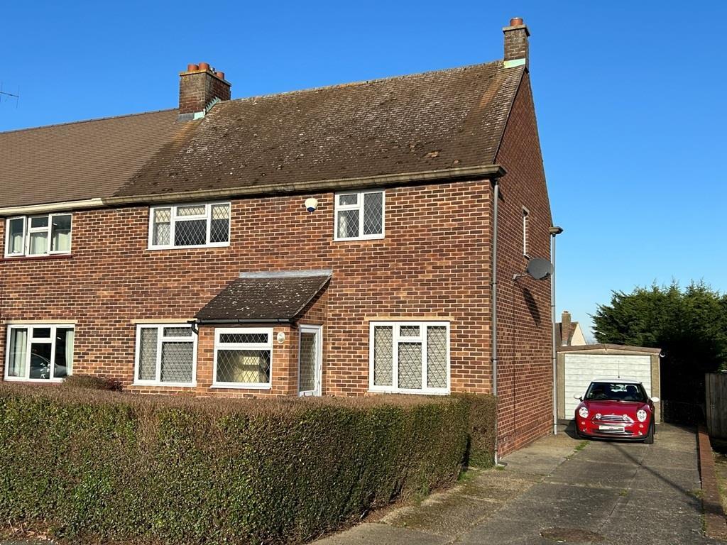 White Horse Avenue, Halstead CO9 3 bed semidetached house for sale £
