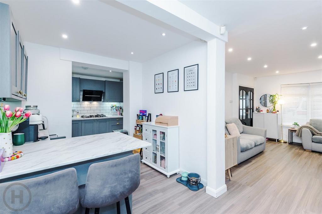 Thirlmere Avenue, Astley Manchester 3 bed semidetached house for sale