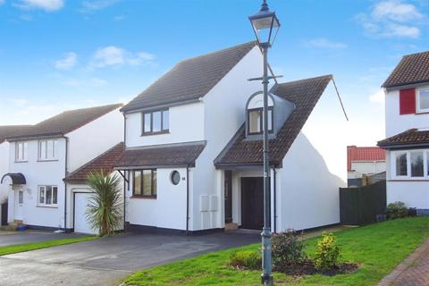 3 bedroom detached house for sale, Bramble Walk, Roundswell