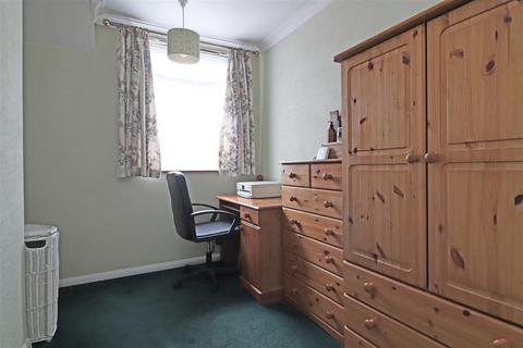 2 Brandsland, Reigate, RH2 7PB