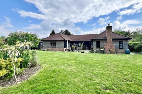 3 bedroom detached bungalow for sale, Cock Lane, Highwood, Chelmsford