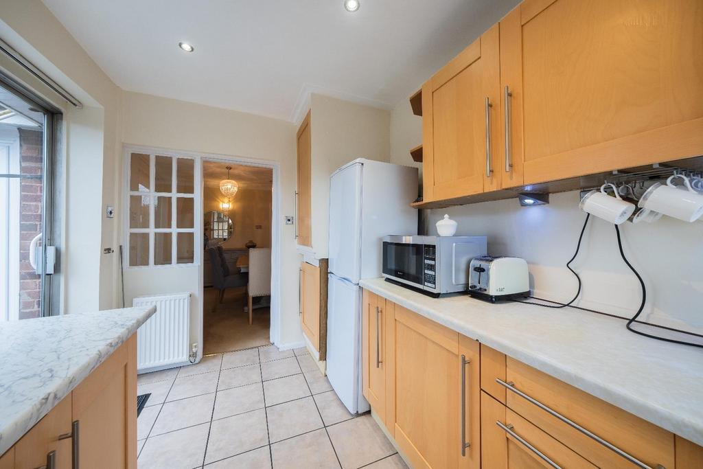 12 Hockenhull Crescent-019.jpg