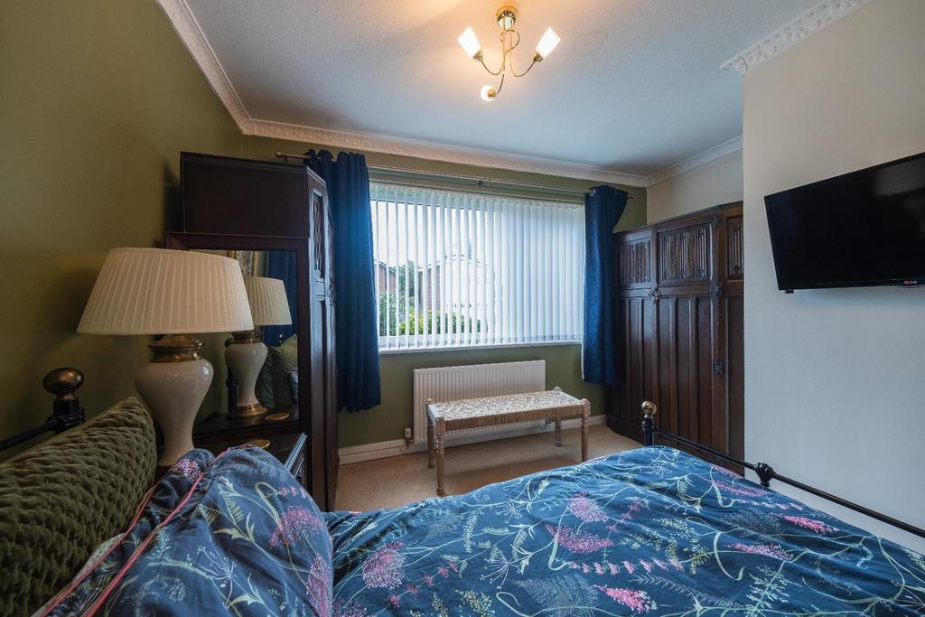 12 Hockenhull Crescent-012.jpg