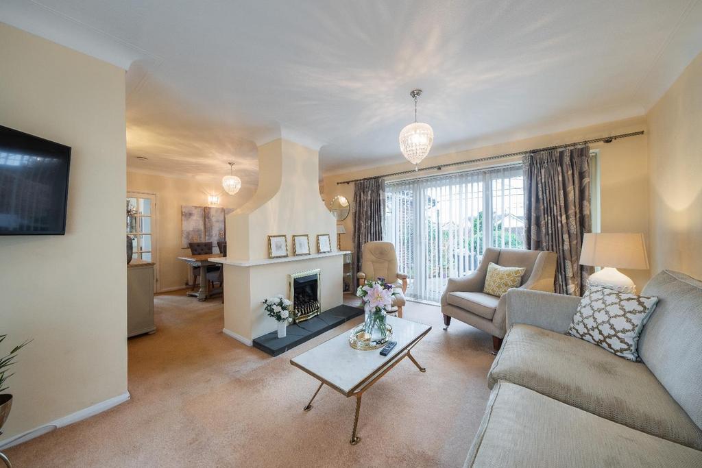 12 Hockenhull Crescent-007.jpg