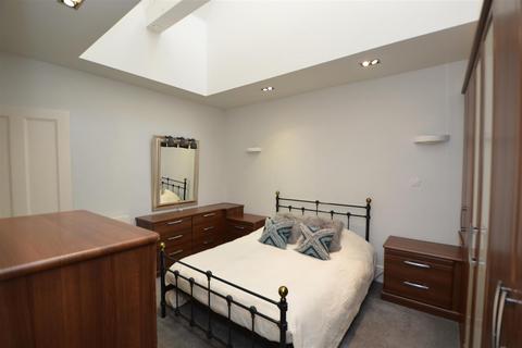 2 bedroom apartment for sale, The Galleries, Warley, Brentwood