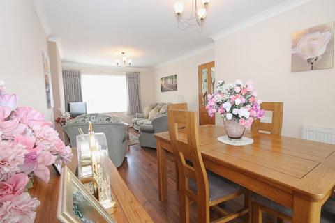3 bedroom link detached house for sale, Willoughby Road, Tamworth, Staffordshire