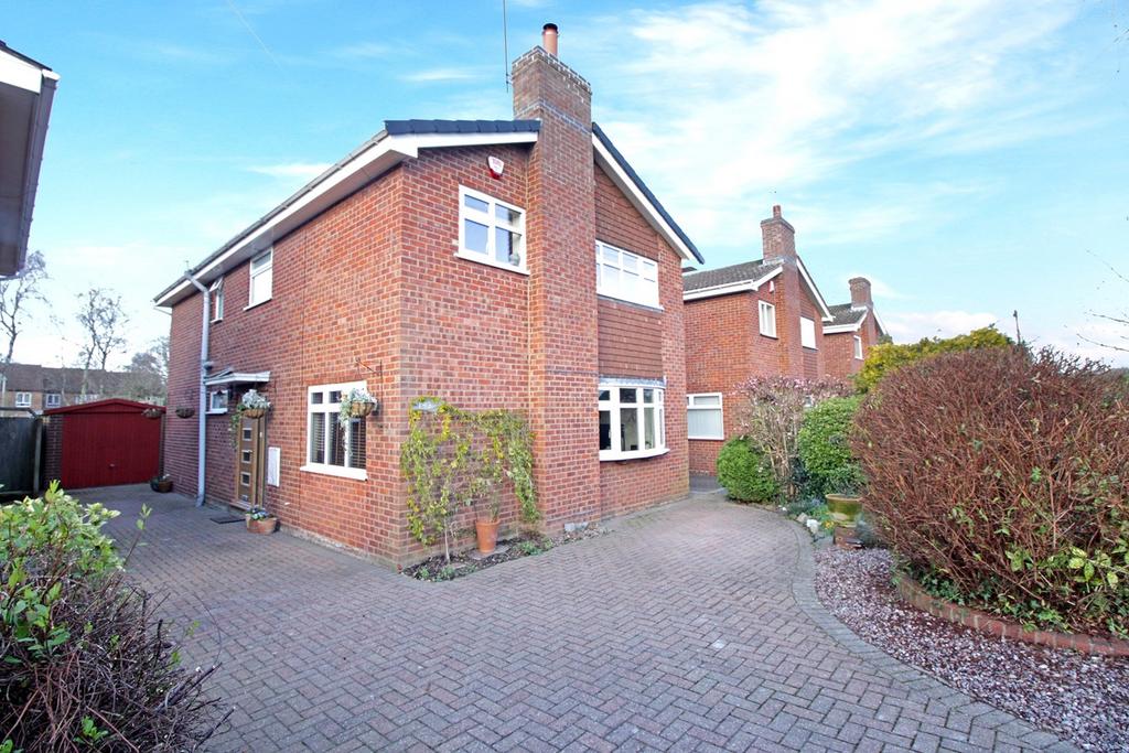 Montague Road, Woodlands, Rugby, CV22 4 bed detached house for sale £