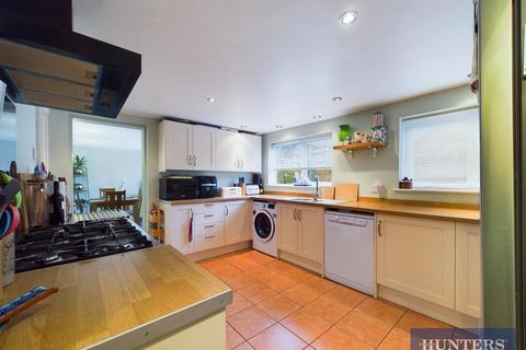 2 bedroom terraced house for sale - Scarborough Road