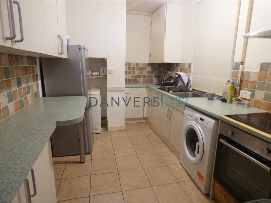 House in Leicester, City of Leicester - View 2