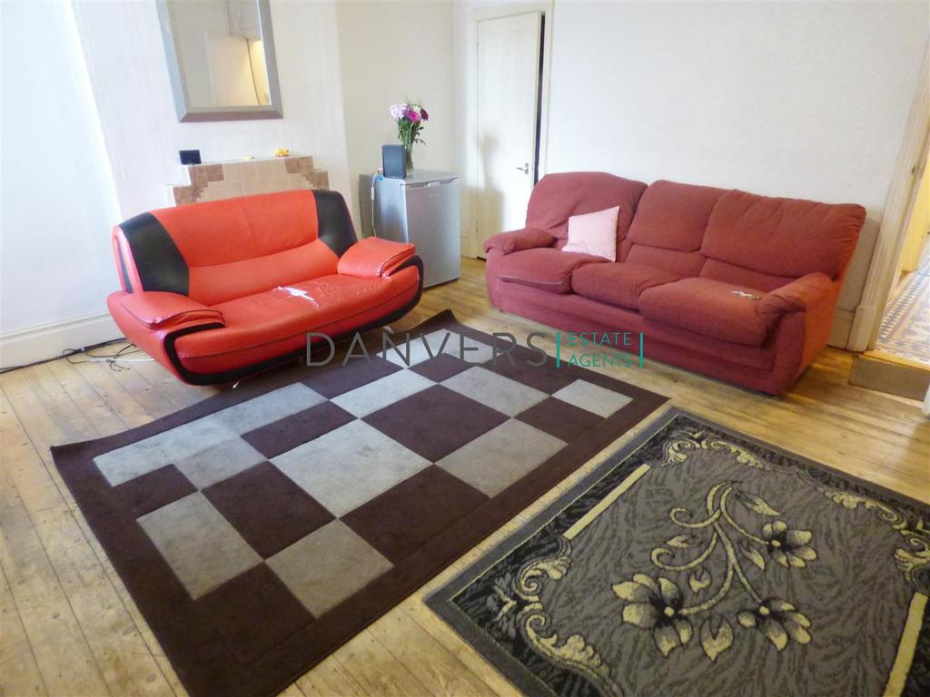 House in Leicester, City of Leicester - View 3