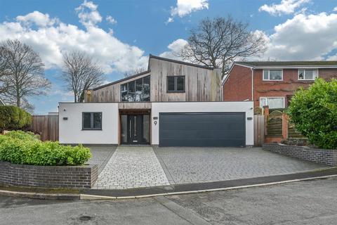 4 bedroom detached house for sale, St. Johns Close, Slitting Mill, Rugeley