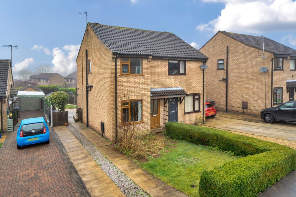 Parkland Drive, Tadcaster 2 bed semidetached house to rent £875 pcm