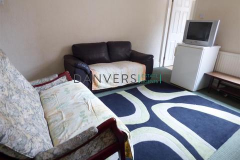 4 bedroom terraced house to rent, Grasmere Street, Leicester LE2