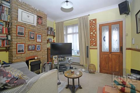 2 bedroom semi-detached house for sale, Queens Road, Waltham Cross