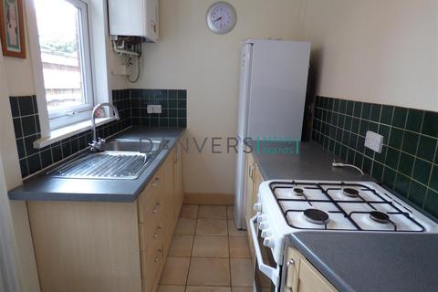 3 bedroom terraced house to rent, Jarrom Street, Leicester LE2
