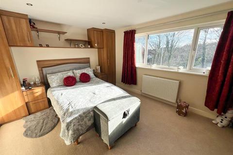 3 bedroom semi-detached house for sale, Acorn Grove, Stourbridge, DY8 4XJ