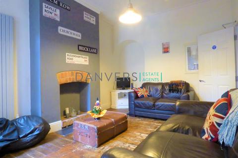 6 bedroom end of terrace house to rent - Barclay Street, Leicester LE3