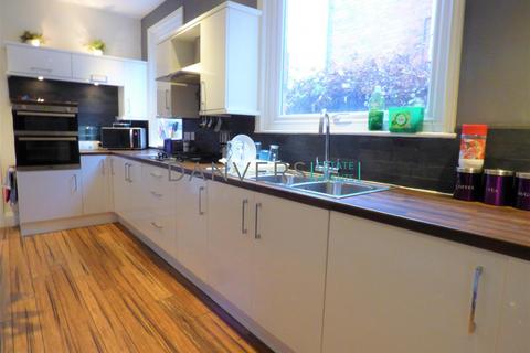 6 bedroom end of terrace house to rent - Barclay Street, Leicester LE3