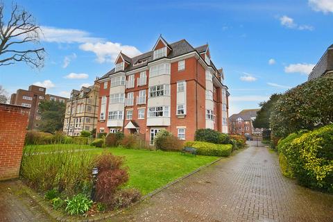 2 bedroom flat for sale, Granville Road, Eastbourne