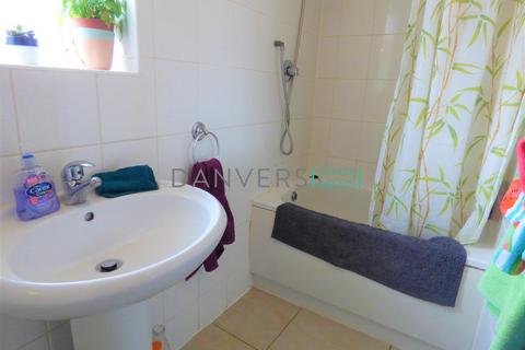 2 bedroom terraced house to rent, Thorpe Street, Leicester LE3