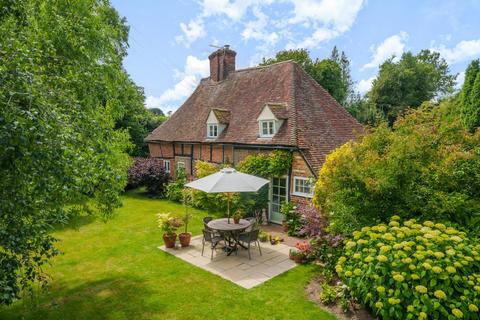 3 bedroom cottage for sale, Holly Bushes, Sittingbourne ME9