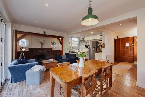 4 bedroom detached house for sale, Broadhurst, Ashtead KT21