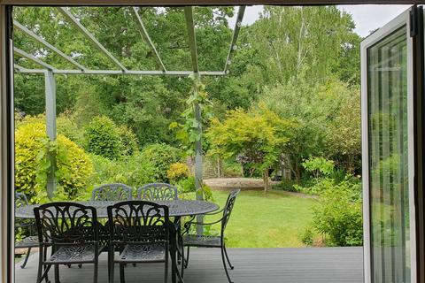 67 Broadhurst, Ashtead, KT21 1QD