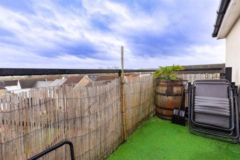 66 Blenheim Square, North Weald, Epping, CM16 6FP